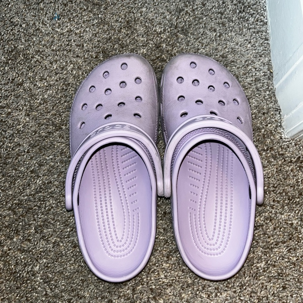 crocs